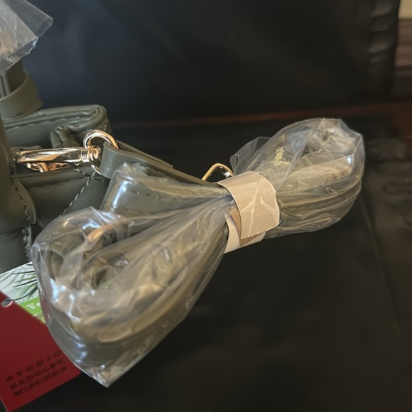 Badgley Mischka Mini Diamond Quilted Tote with Front Lock. NWT - Picture 4 of 9